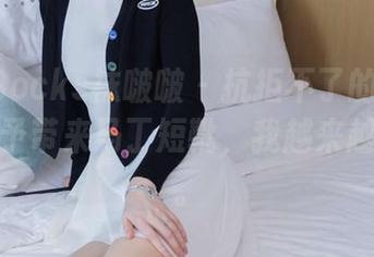 BoBoSocks袜啵啵 - 抗拒不了的最新美图，稚予带来马丁短靴，我越来越想买了。
