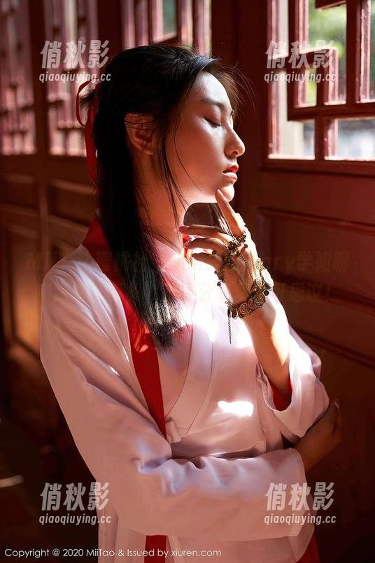 MiiTao蜜桃社 - 来听玛丽Mary学姐聊聊她的写真集，资源分享真不可思议！