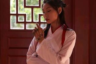 MiiTao蜜桃社 - 韵莉娜VANILLA的裤里丝：好像找到了新壁纸的潜力！