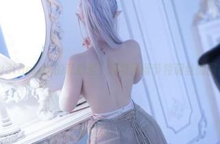 在Sayathefox的私拍里，探寻圣诞节特莉丝的图集迷航