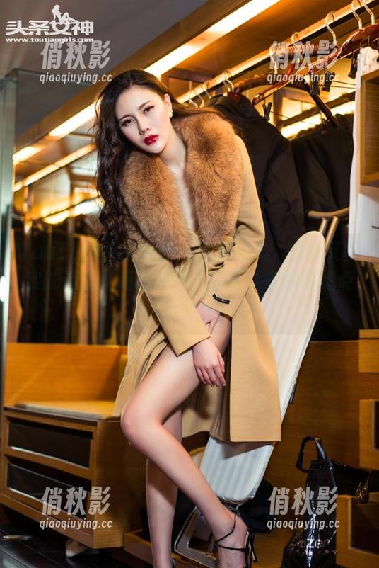 TouTiao头条女神 - 校服仪式：透明又真实的迪爱儿高清美图，甚至让老师都想点赞吧？