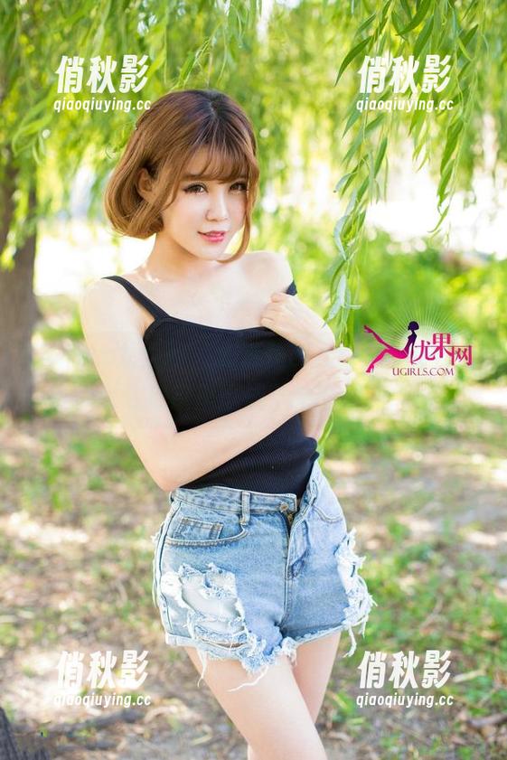 UGirls尤果网 - 刘嘉琦cherry的睡衣合集：到底把家里逛成了哪个潮流天堂？