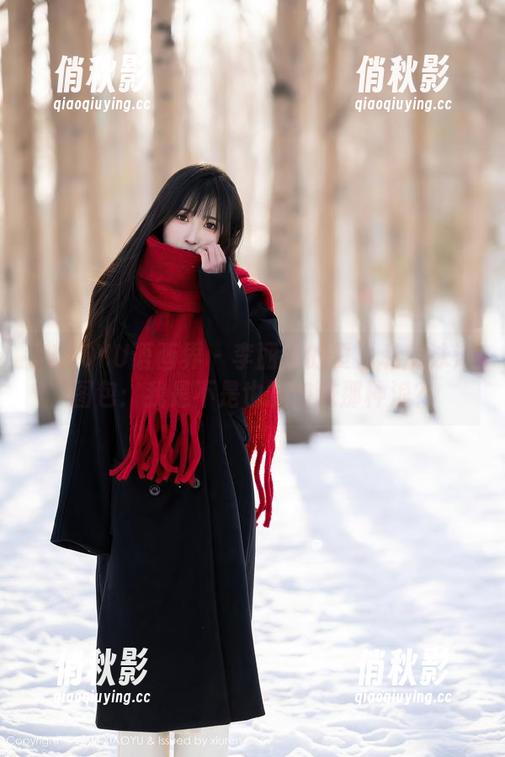 XIAOYU语画界 - 李丽莎的夏日私房泳池图包：我是不是也能泡进那种浪？