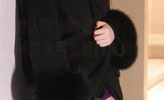 Xiuren秀人网 - 高清壁纸，泳衣惹的祸，sophie余冰用美丽打破游泳池的沉寂！