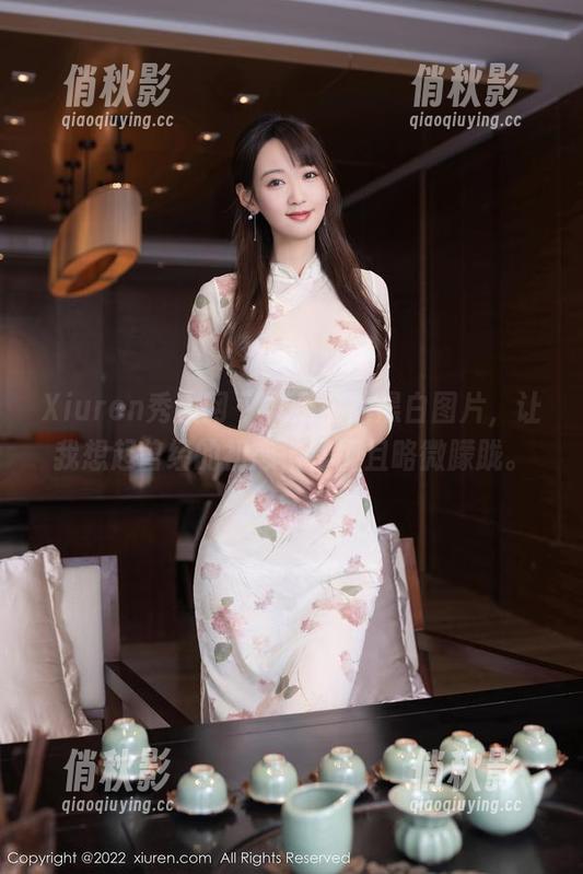 Xiuren秀人网 - 九月生的黑白图片，让我想起曾经的初恋，懵懂且略微朦胧。