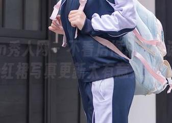 Xiuren秀人网 - 不看后悔！于诺诺ise的红裙写真更新太有意义了！