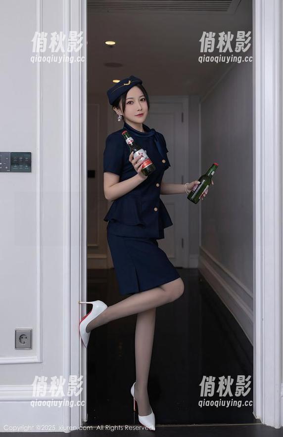 Xiuren秀人网 - 娜露selena和她的私房裸足图包，难道真的是放松的高级感？