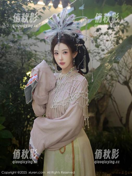 Xiuren秀人网 - 作品直击：当想做你的猫遇上女友的日常。