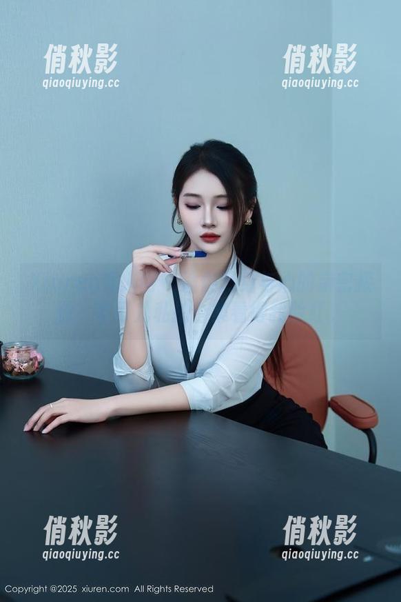 Xiuren秀人网 - 瑜伽乃身与心的亲密接触，李可儿私拍合集看得我脸红。