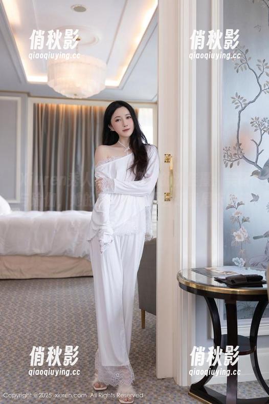 Xiuren秀人网 - 捕捉到的沈佳熹：美图与瑜伽，她的脑海里会不会想着周末的计划？