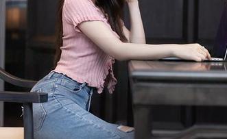 Xiuren秀人网 - 潘琳琳ber定制的运动图集：来一场优雅的挥汗如雨！