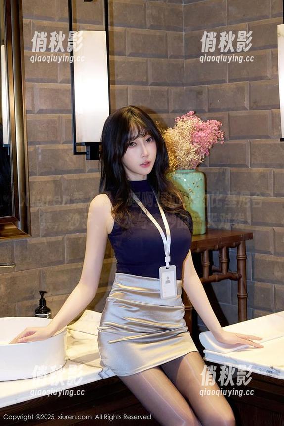 Xiuren秀人网 - 瑶啊摇的瑶的比基尼合集，沙子、海水与奇妙的蓝天对线