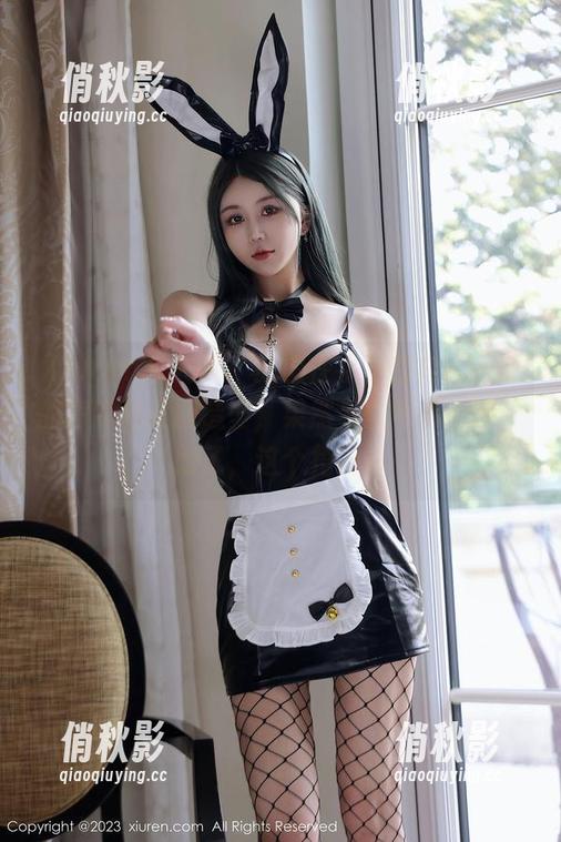 Xiuren秀人网-白白Alina Xiuren秀人网 - 原图在手,白白Alina的高跟鞋最新造型,果然与众不同,哦,对了,这个角度!