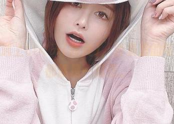 校服遇上いくみ(育美)，合集里的每一帧都像是一封信。