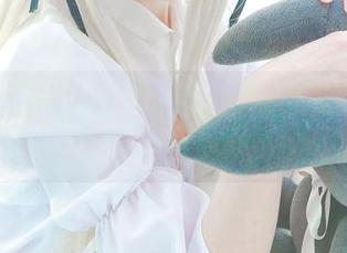 一小央泽海边免费作品，让我觉得泡在海水里也是一种生活方式。