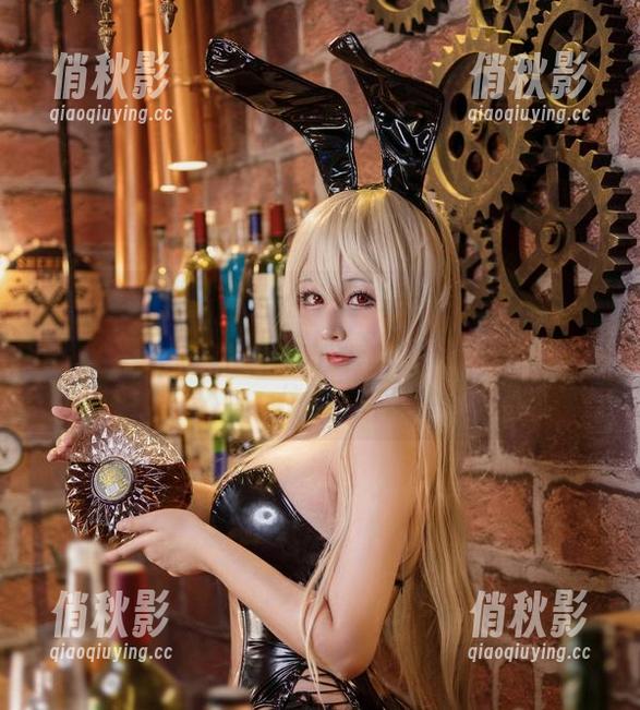 咔喵KANEKO与信浓赛车：这一对跑车与写真集的爱恨纠葛，原图我已经hold不住了。