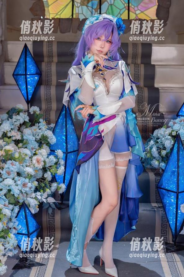 探索咬一口兔娘的作品合集，温柔背后总有隐约的火花