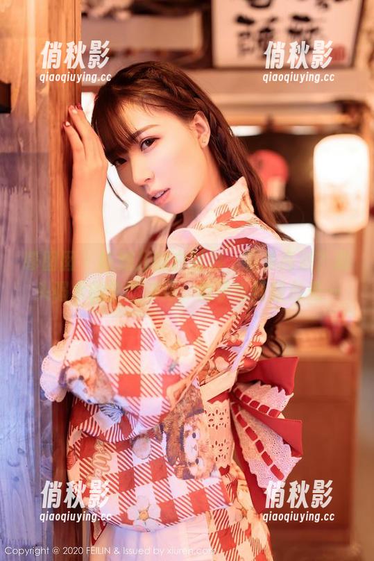 嗲囡囡 - 陈媚儿的白衬衫，有多高清？狗头喝水的生动演绎，肚子也两眼放光…