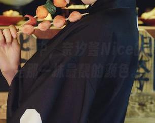 在丝袜的海洋中，奈汐酱Nice的写真集就是那一抹最靓的颜色。