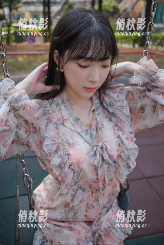 姜仁卿(강인경)的牛仔裤白T合集，免费的无负担，居然也能循环往复审美疲劳？