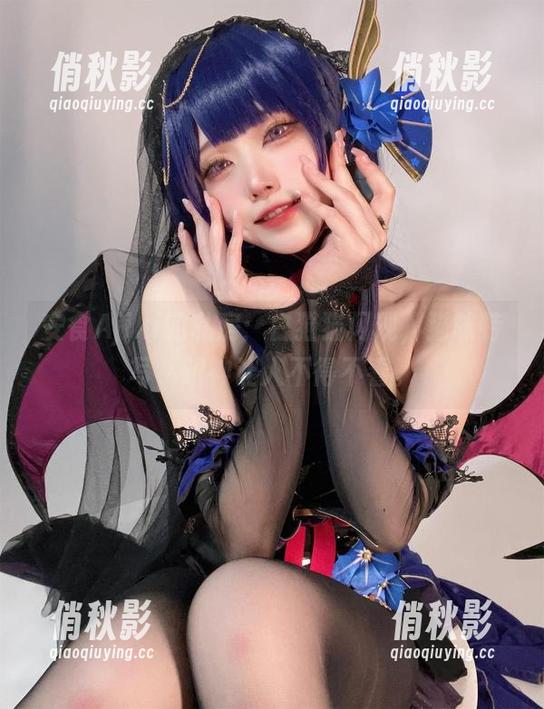 安食Ajiki的私房：白猫猫闪现，猫咪特写，眼神让人不得不看。