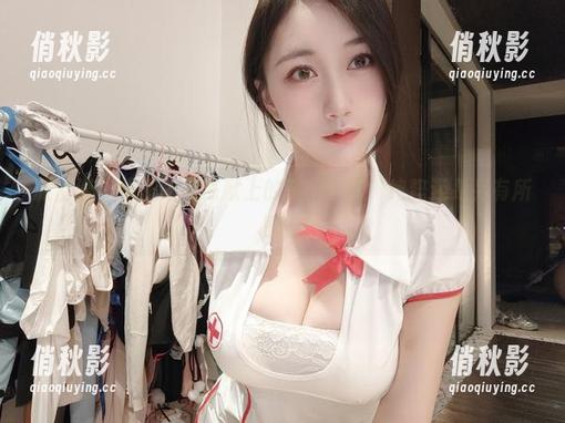 微密圈 - 小玉吃果冻献上的520全套，纯粹还是另有所图？