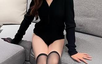 微密圈 - 踏入徐莉芝Booty的教室，高清作品让你根本不想走，快下载吧！