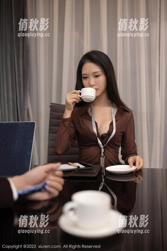 学姐抖娘利世的写真，一组定制的校园日常，不得不看！