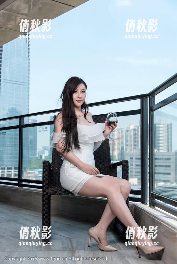 推女神-汪佩妮Penny 推女神 - 汪佩妮Penny的最新作品,肉丝,带着淡淡的挑衅气息。