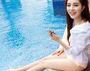 推女郎 - 来了来了！杨伊最新灰丝特辑，原图更是让人意想不到。