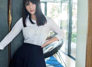 推女郎 - 谭冰的挑战：浴缸私拍，究竟能拍出啥新花样？