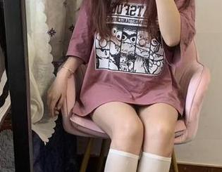 微密圈 - 每一张提袜少女的修女套图都像在对我窃窃私语，是哪个修女给了她这么大自由？