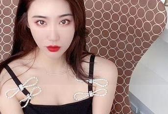 微密圈 - 私拍暴击！看林子喵Lynne如何当女王，真让人难以呼吸。