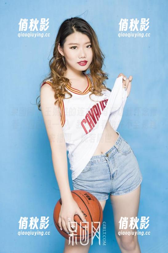 果团网 - 王婉悠的连衣裙写真让我怀念青春，但回想一下，我的青春也并不全是连衣裙啊，恍若隔世。