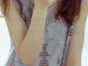 果团网 - 在高清写真里，龚玥菲和她的棉袜一起漫步到哪里了？反正绝不会冷！