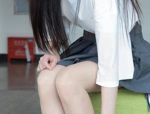 梦丝女神 - 嘶，璇璇的私拍图包每一张都像话，在御姐的衣橱里住了几天？！