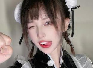 写真中的狐洛洛子，学姐的在线隔空撩，把我看得一愣一愣的。