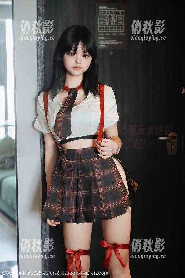 秀人网 - Barbie可儿的全套死库水图包，唔，这样的搭配太妙了吧！