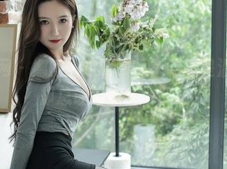 秀人网 - 娜比的定制作品，明明是温柔，却总让我心头一紧。