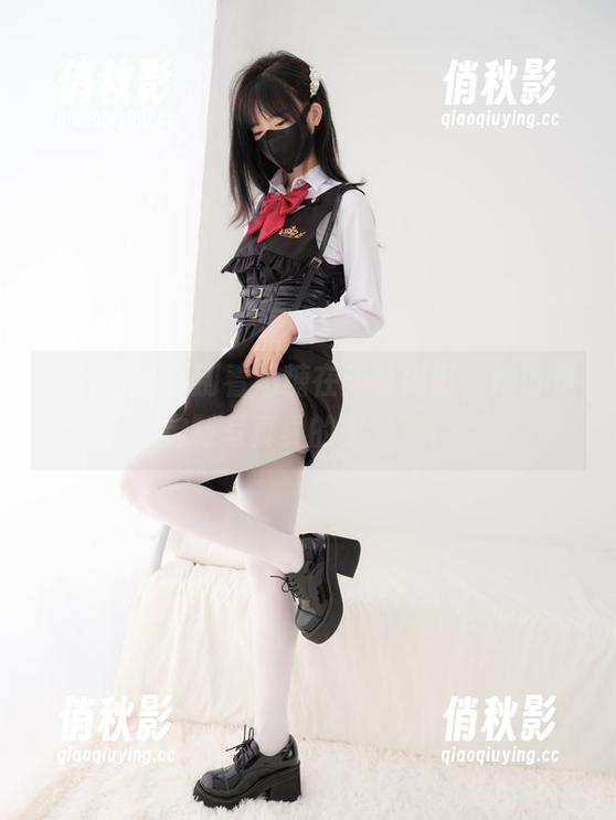 紧急企划 - 别看奶糖在天台闲逛，她可是定制写真界的实力派！