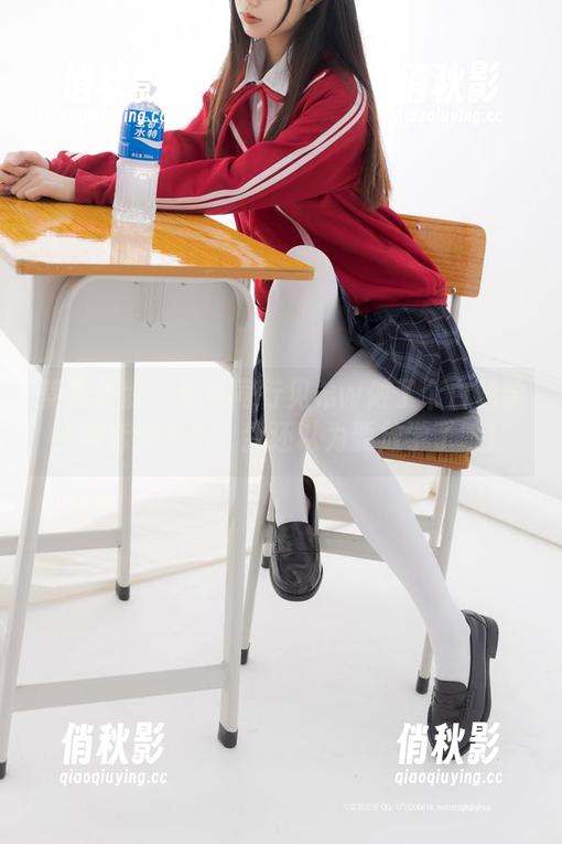 紧急企划 - 专业同行见希w做了个白丝学生服套图更新，我还以为要放学了呢！