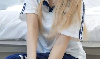 绮梦摄影 - 月月以泳装之名，让我们对原图投去好奇的目光。