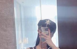 微密圈 - 一份在线写真礼物，脸红Dearie专属的默默期待！