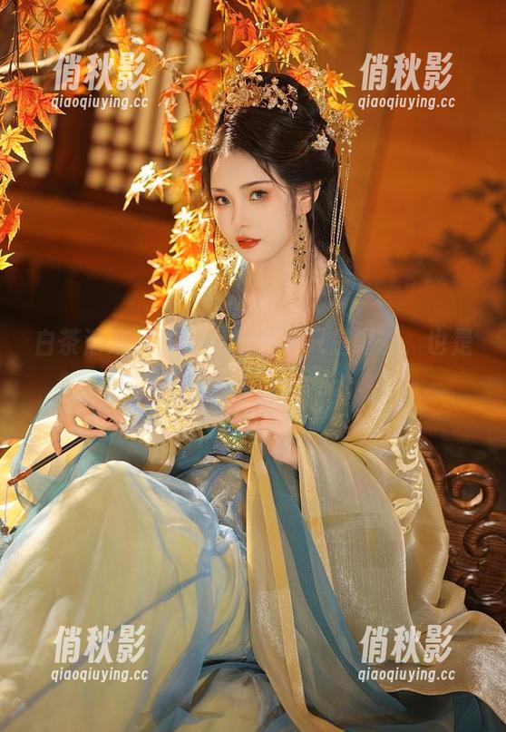 白茶清欢，苏嫣qvq不再只是喝茶，也是一幅美图。