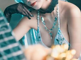 在网盘里翻找，遇见蓝小沂KiKi和她的猫娘，合集里藏了多少只猫？