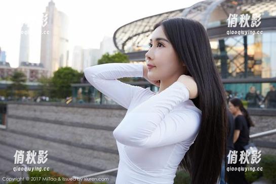 蜜桃社 - 真希的女友精选：光...是从哪儿洒来的，总是让人意想不到。