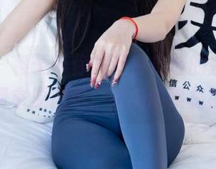袜啵啵 - 稚予带你见证白皮鞋的魅力，快来免费拿原图吧！鞋痴的终极福利！