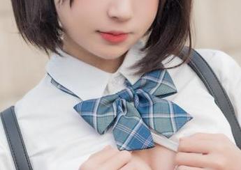 这定制的网袜让我想到了什么，西园寺南歌你真的是……微妙。