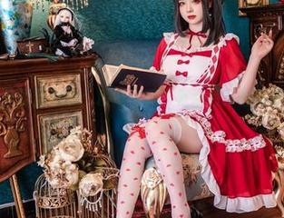 超皮皮皮奶俯瞰粉魅魔：精选写真，有点色，但又看来后路不回。