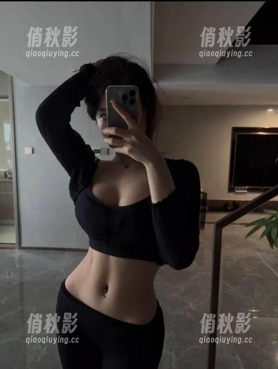 微密圈 - 金希儿的黑色连体环扣图集：哇，这才是真滴免费福利！